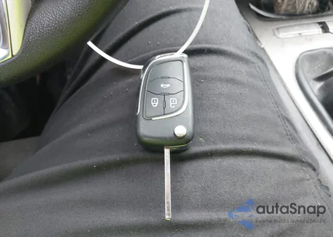 2014 Chevrolet Camaro 1Ls z USA, uszkodzony, nr VIN 2G1FE1E39E9245020